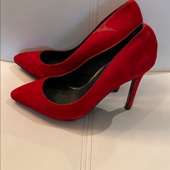 Red suede heels - Picture 3 of 3
